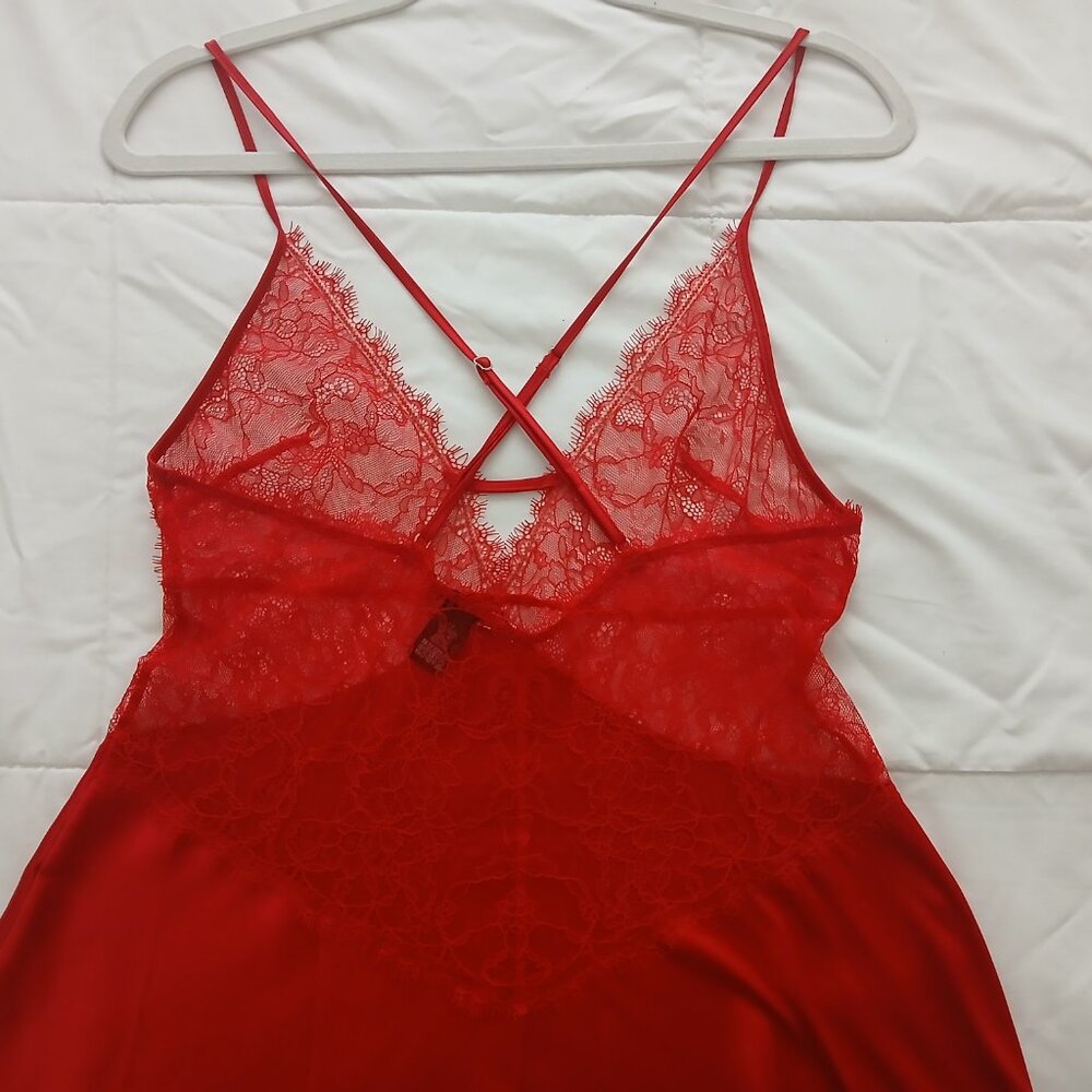 Victoria's Secret Plunge Slip Chemise - Picture 6 of 11